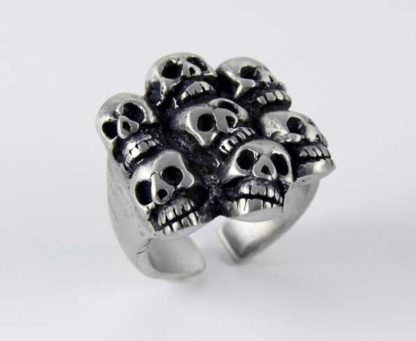 Ring Pewter With Skull Heads