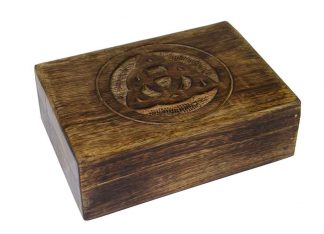 Box Wooden Triquetra 17x12CM