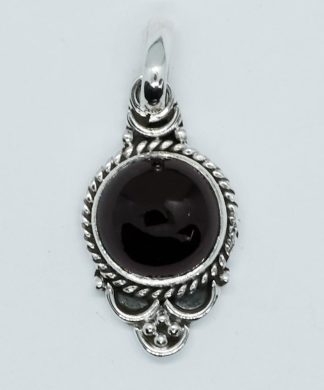 Silver Pendant Garnet 10×10 mm