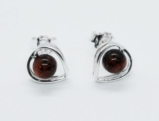 Silver Amber Stud Heart 2.1g