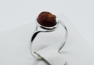Silver Amber Ring Oval 1.8g