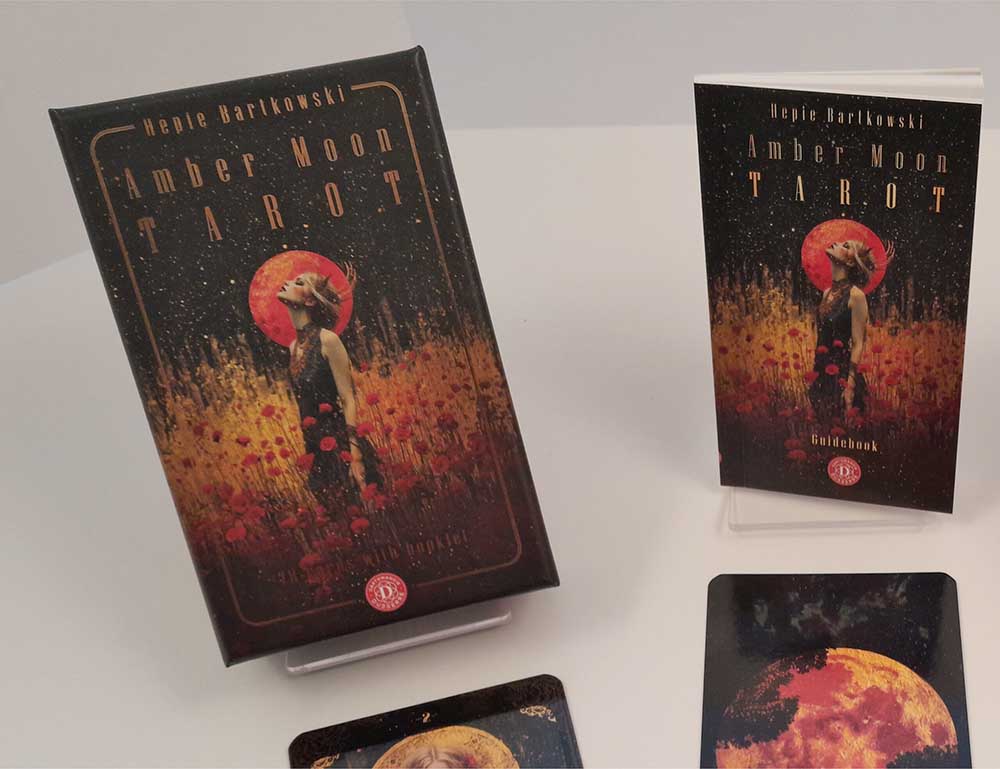 Tarot Card Amber Moon