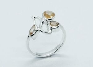 Silver Ring Leaves Cut Citrine