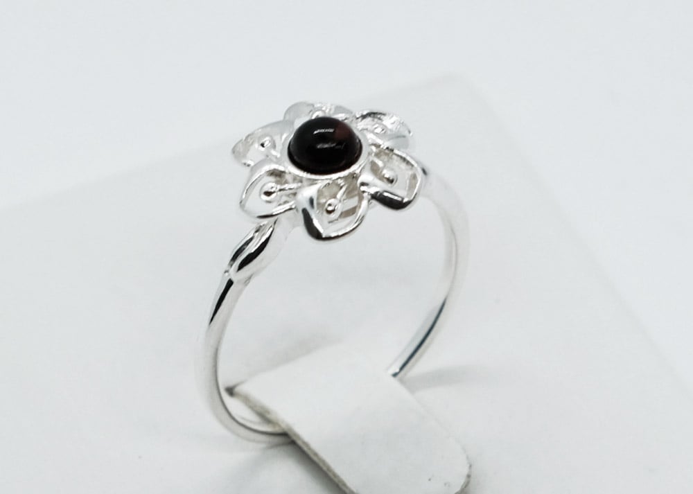 Silver Amber Ring Flower 1.8g