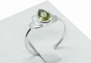 Silver Ring Cut Peridot Lotus