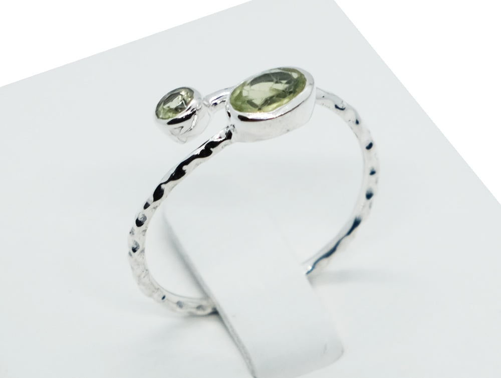 Silver Ring Twist Cut Peridot