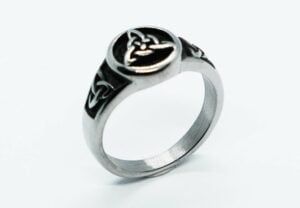 Ring Steel Triquetra Simple