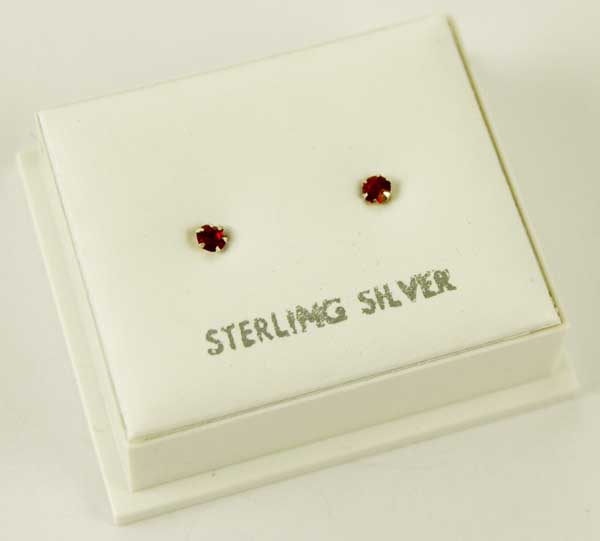 Earring Silver Siam Stone Claw 2mm