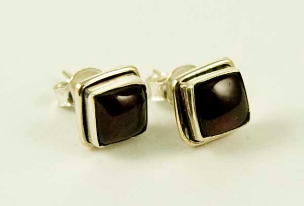 Silver Earring Stud Garnet